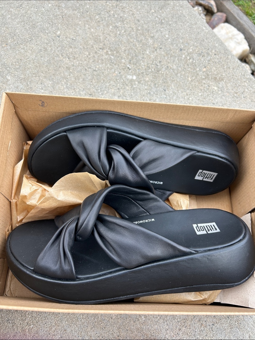 FitFlop F-MODE Leather-Twist Flatform Slides Black Sz 7 EUR 38 NEW - Picture 7 of 7